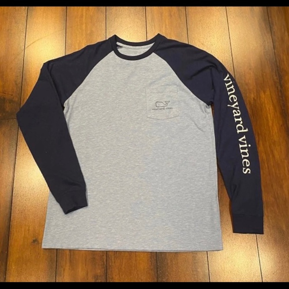 Vineyard Vines raglan whale pocket S